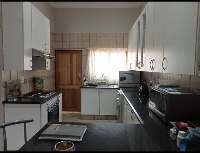 2 BEDROOM TOWNHOUSE FOR SALE IN COMET